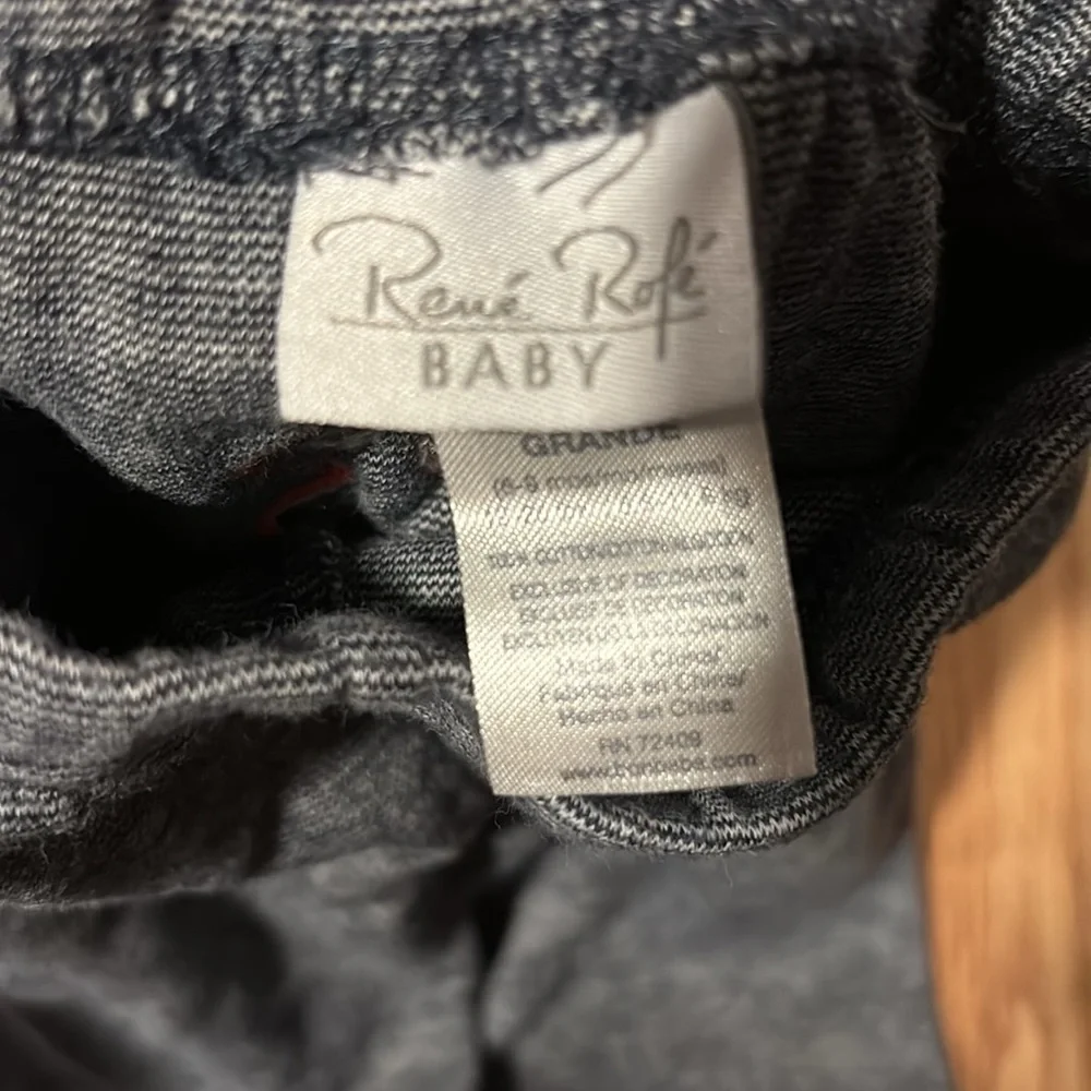 4 pairs of 6-9 month baby pants- blue and gray-